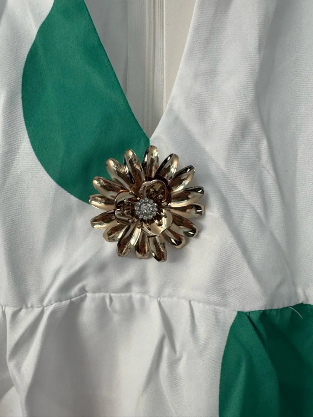 OShopLive White Dress with Green Polka Dots and Gold Floral Detail - Picture 3 of 10